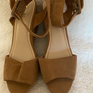 Ladies Bamboo corky wedges size 8.5 like new condition